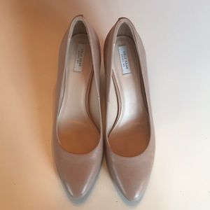 Cole Haan nude pumps